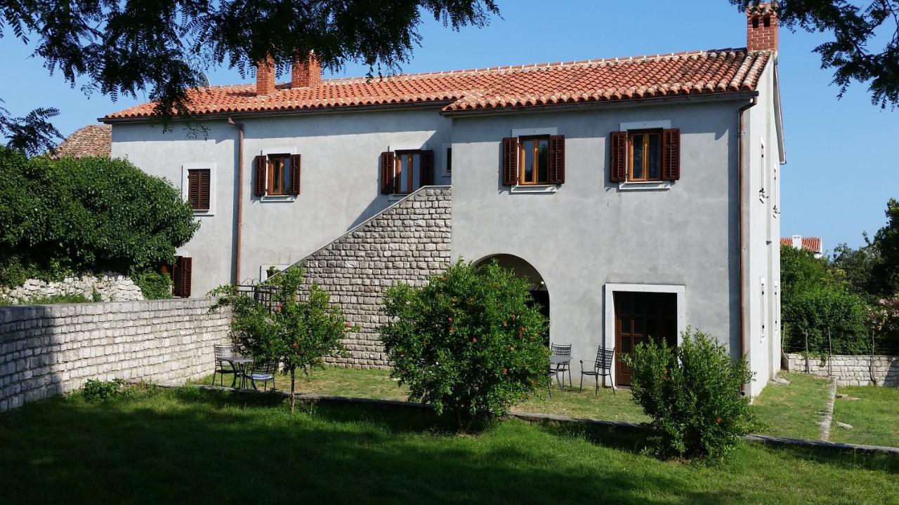 Stella Apsyrtides Apartma